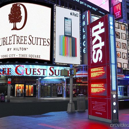 Doubletree Suites By Hilton Nyc - Times Square 뉴욕 외부 사진