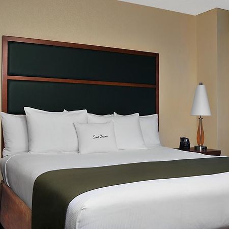 Doubletree Suites By Hilton Nyc - Times Square 뉴욕 객실 사진