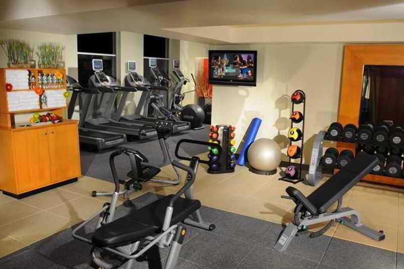 Doubletree Suites By Hilton Nyc - Times Square 뉴욕 외부 사진