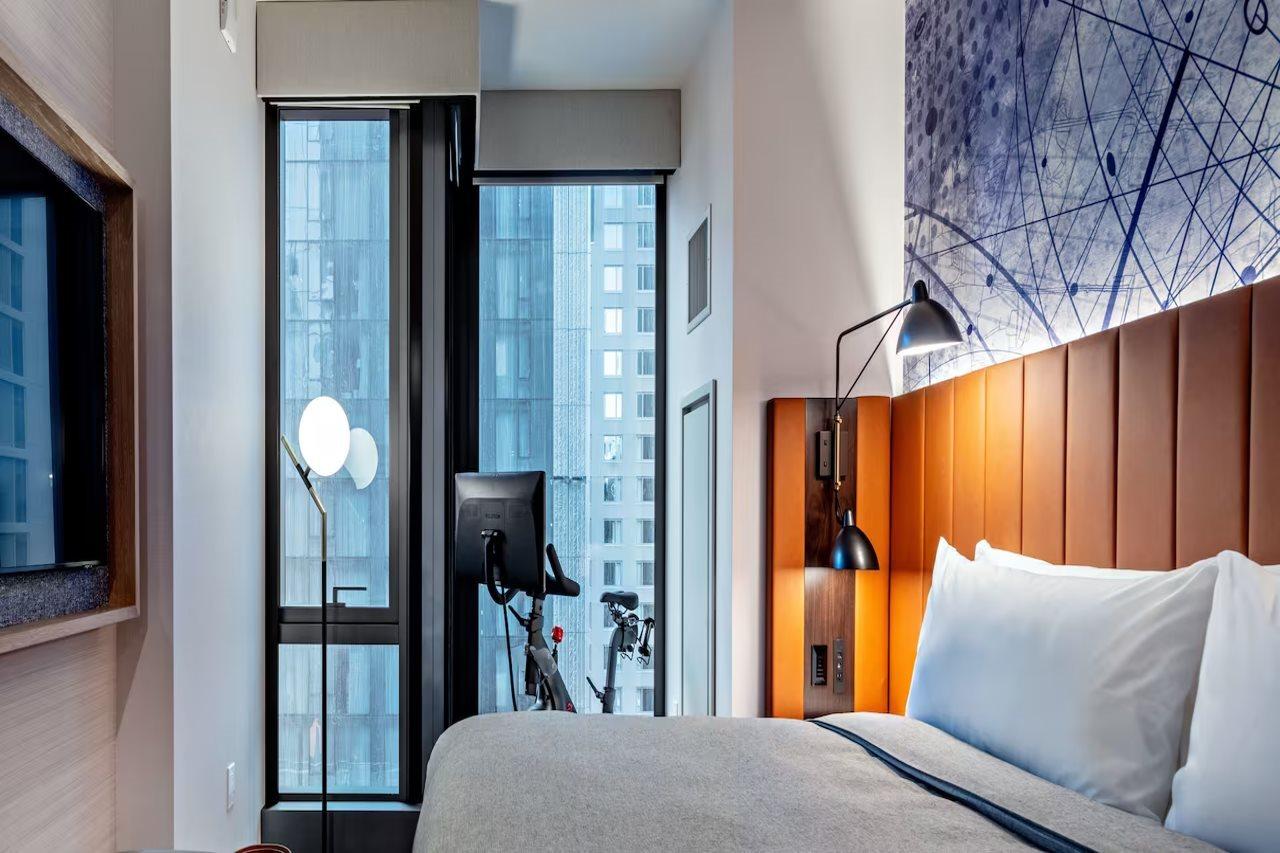 Doubletree Suites By Hilton Nyc - Times Square 뉴욕 외부 사진