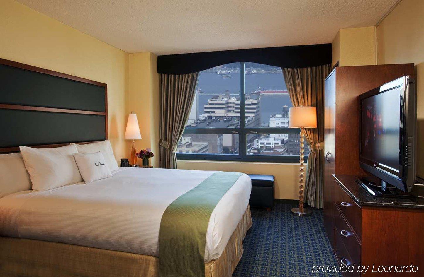 Doubletree Suites By Hilton Nyc - Times Square 뉴욕 외부 사진
