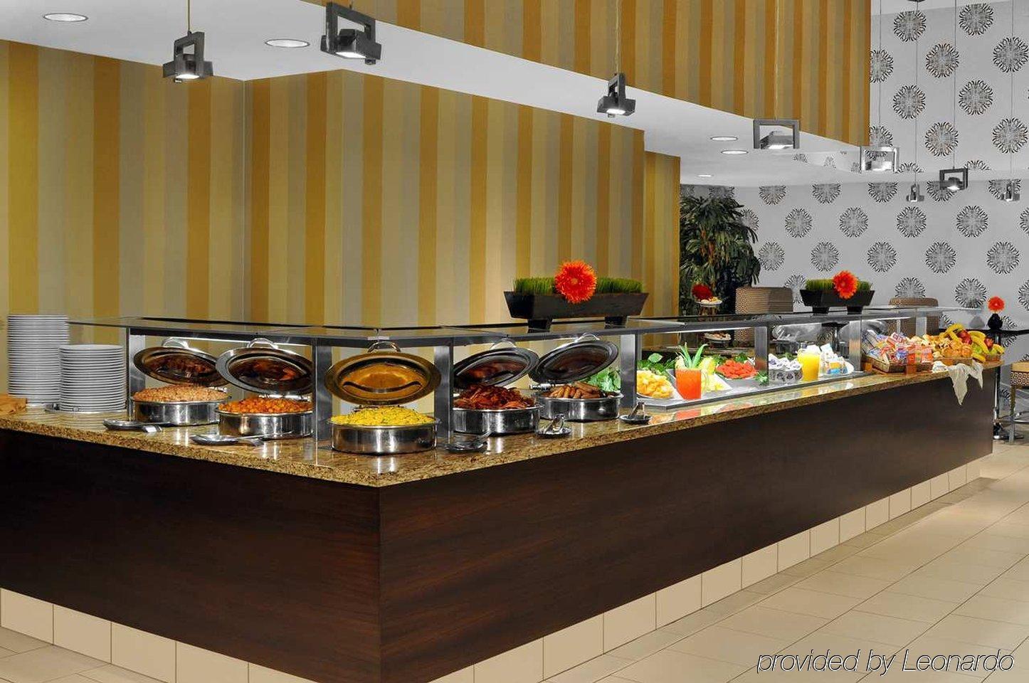 Doubletree Suites By Hilton Nyc - Times Square 뉴욕 레스토랑 사진