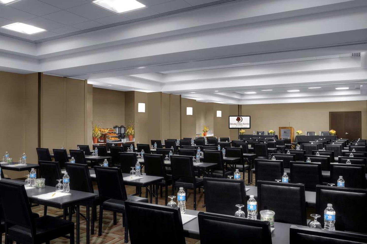 Doubletree Suites By Hilton Nyc - Times Square 뉴욕 외부 사진