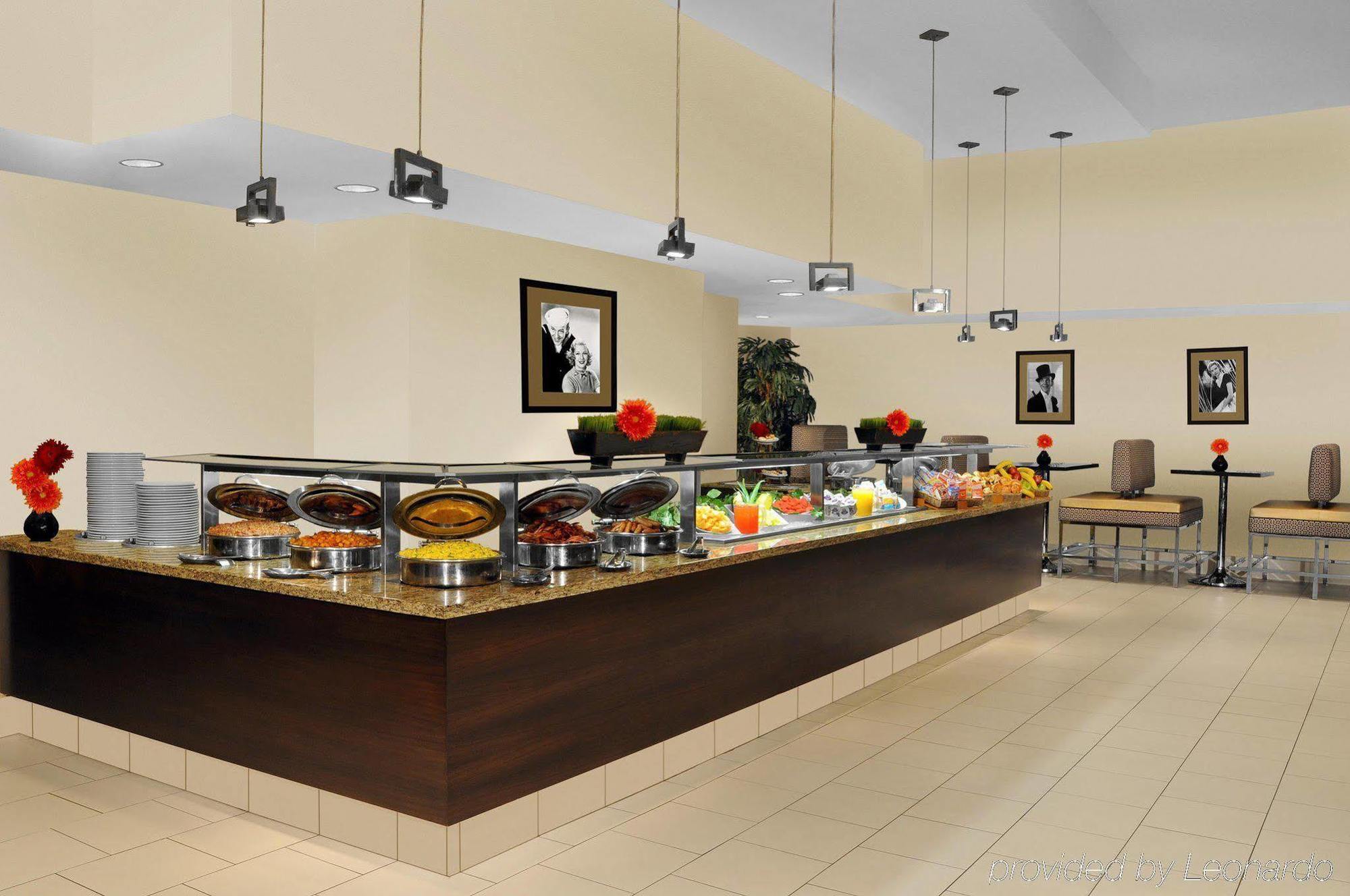 Doubletree Suites By Hilton Nyc - Times Square 뉴욕 외부 사진