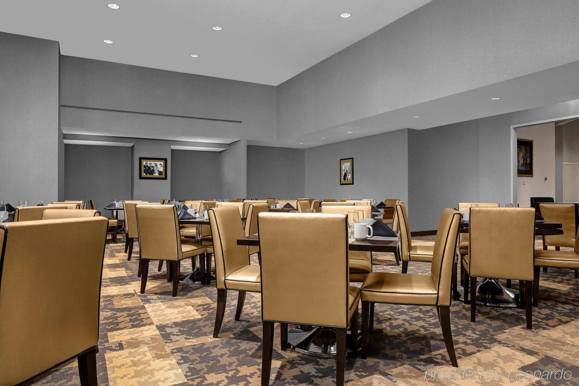 Doubletree Suites By Hilton Nyc - Times Square 뉴욕 외부 사진