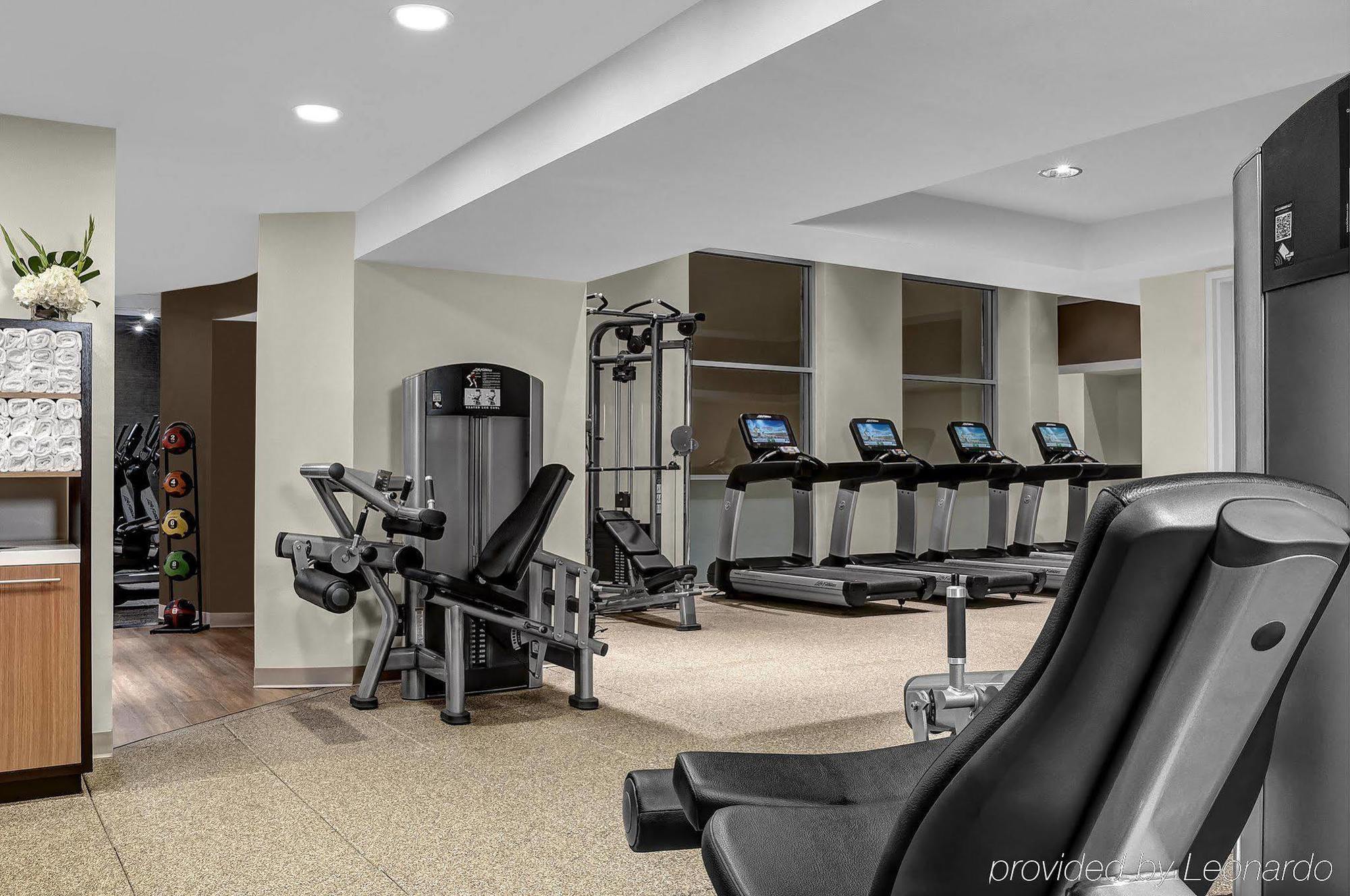Doubletree Suites By Hilton Nyc - Times Square 뉴욕 외부 사진
