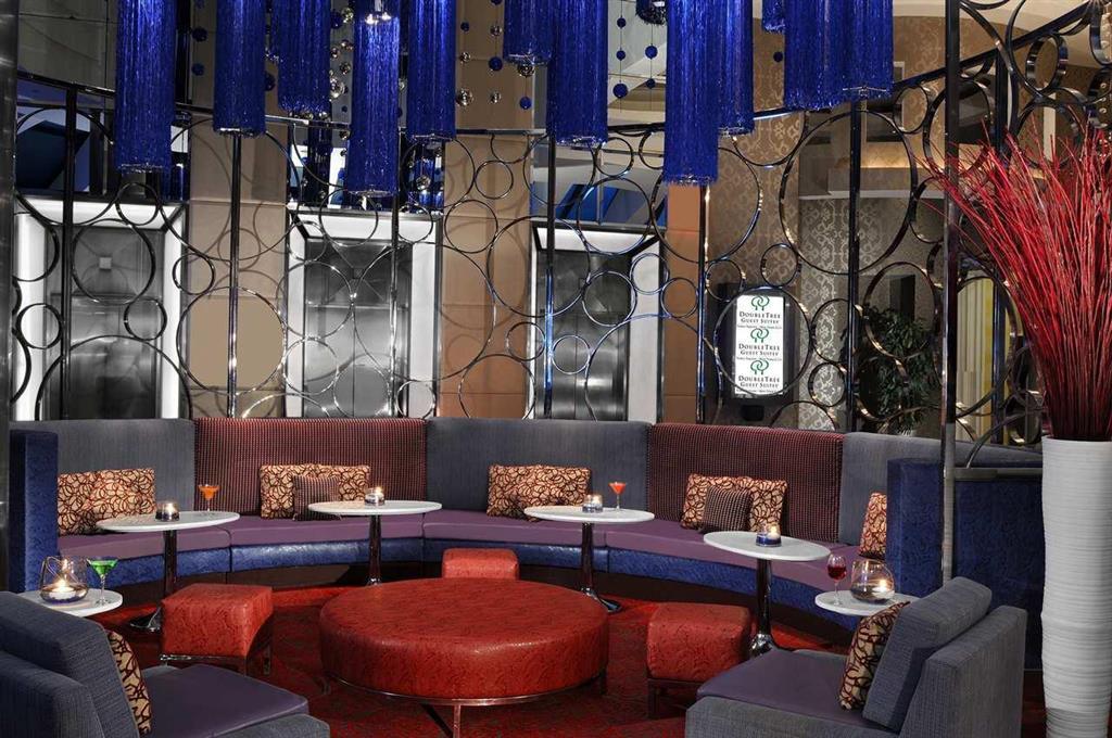 Doubletree Suites By Hilton Nyc - Times Square 뉴욕 외부 사진