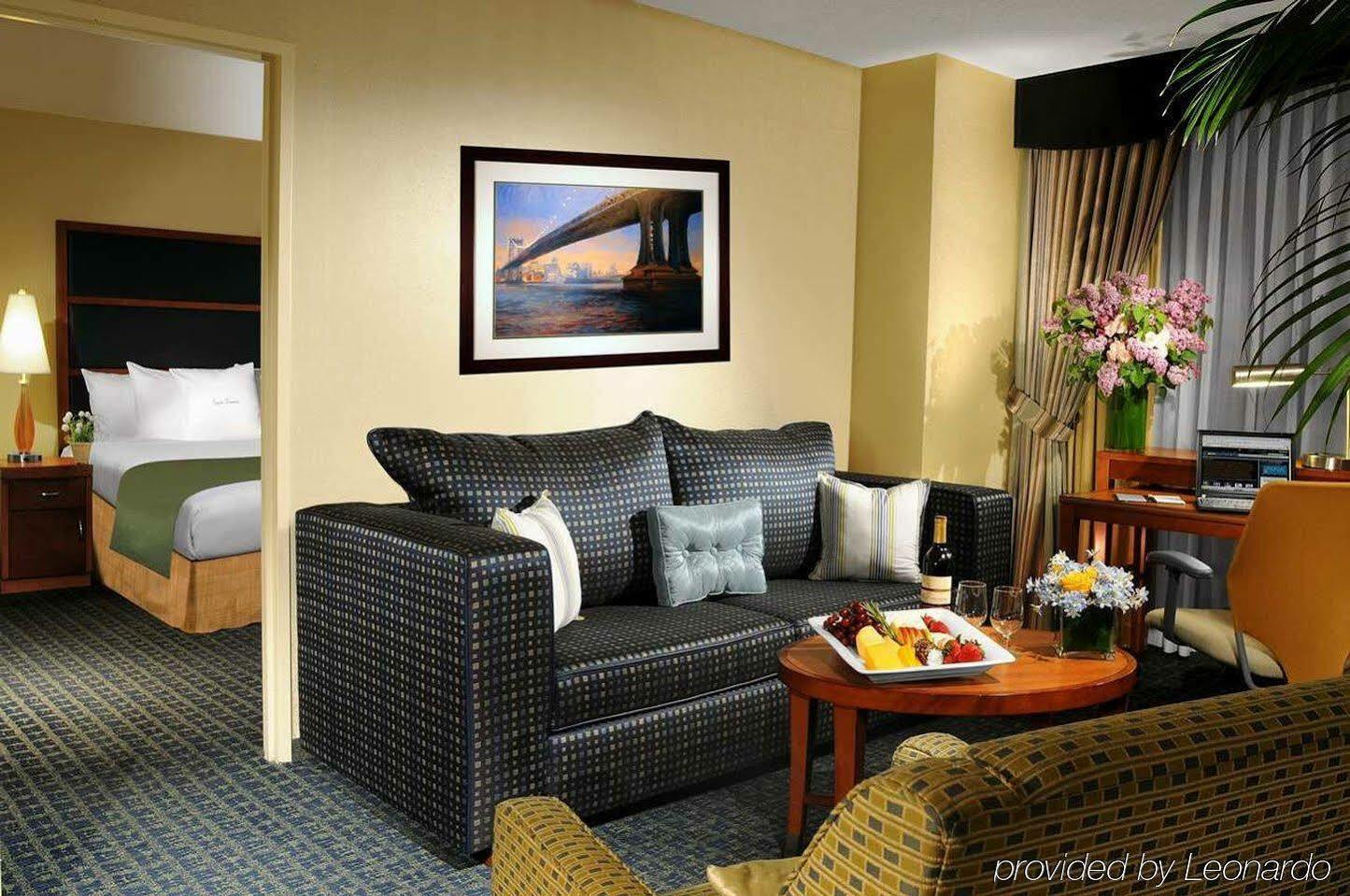 Doubletree Suites By Hilton Nyc - Times Square 뉴욕 외부 사진